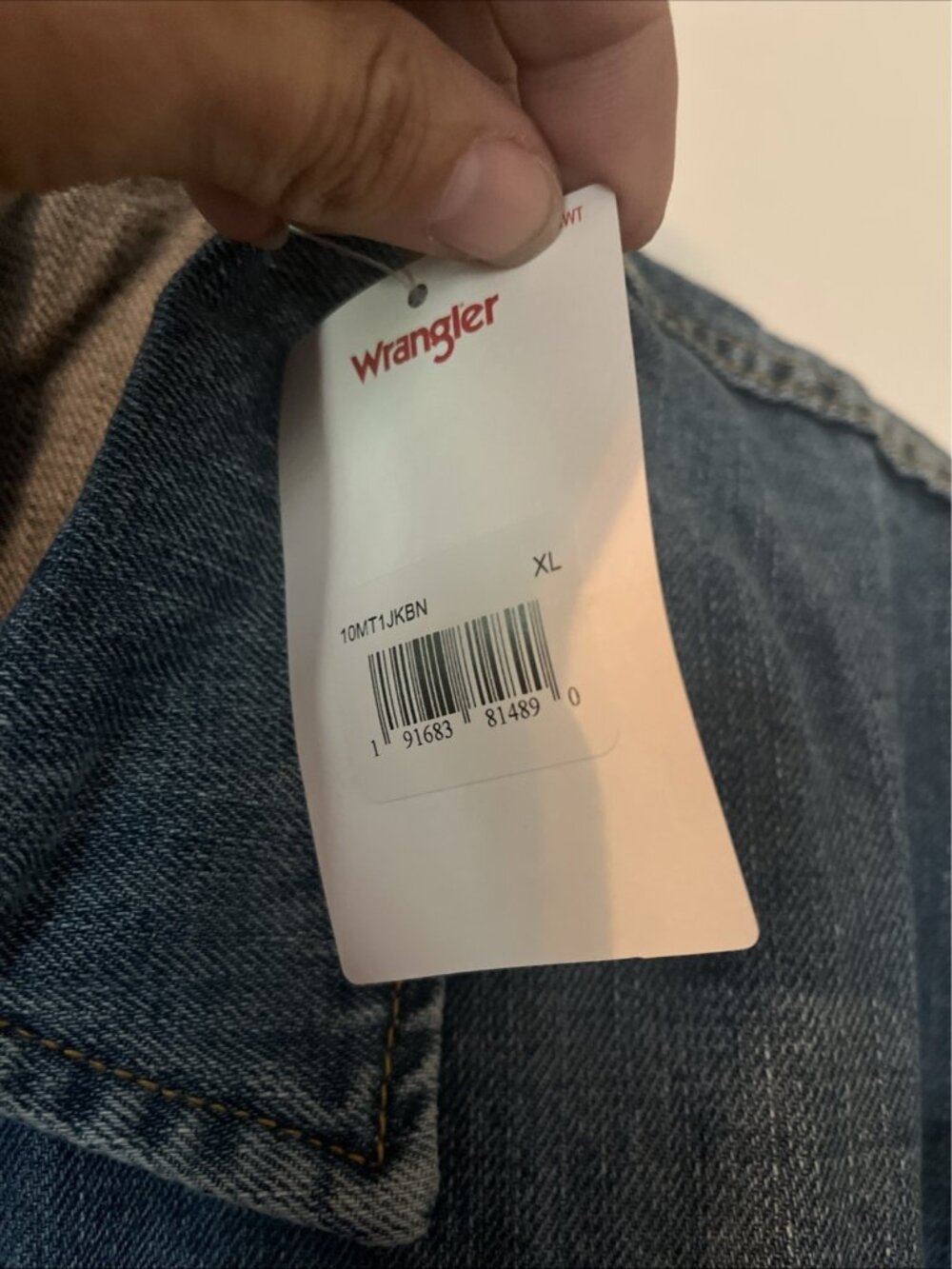 Women’s NWT Wrangler XL Denim Jean Jacket Medium Wash - Picture 4 of 8